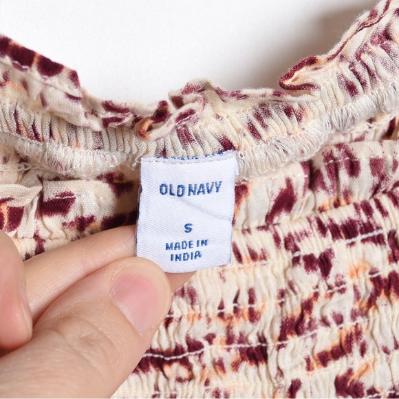 Old Navy Women's Cream and Red Smocked Top, size small - Picture 3 of 7